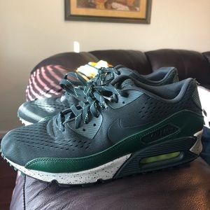 Nike Air Max 90 size 9 men’s